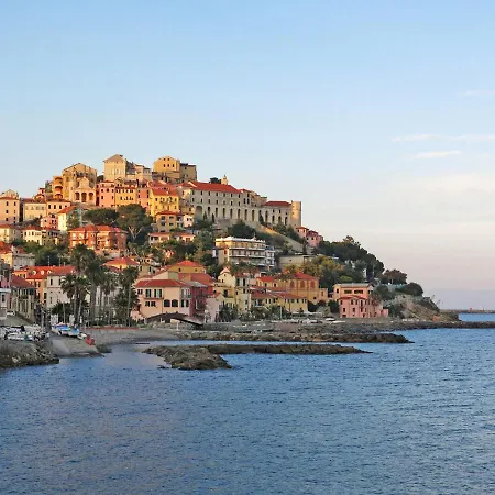 8 1-2 By Interhome Appartement